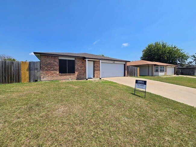 Photo - $500 OFF YOUR FIRST FULL MONTH'S RENT - AV...