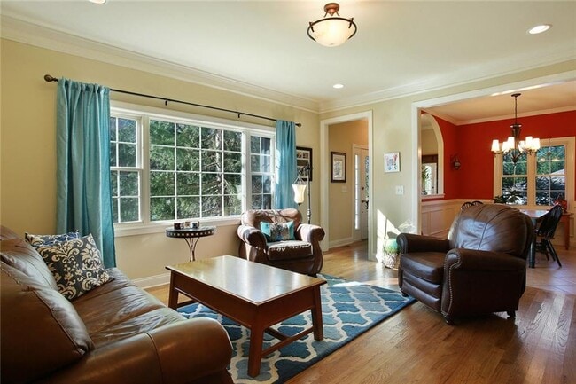 Photo - 1084 Country Ln NE