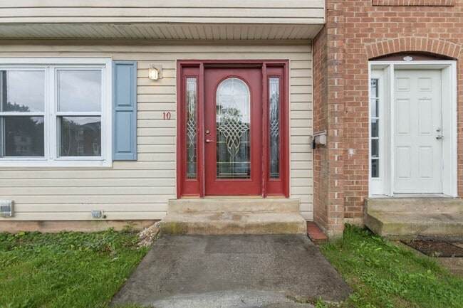 Photo - 10 Clipper Ct