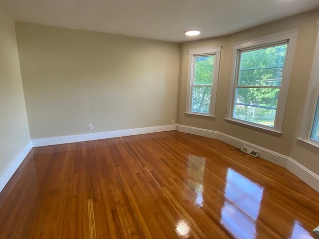 Photo - 17 Central St Apartment Unit A