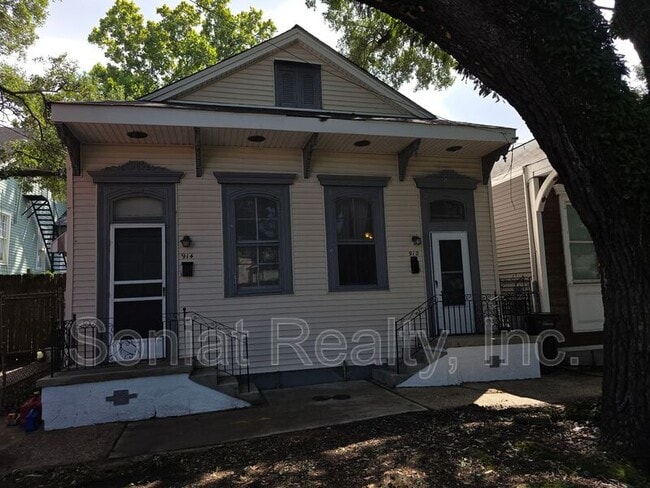 Building Photo - 914 N Dorgenois St
