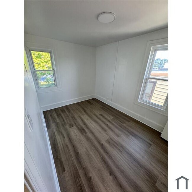 Photo - 108 S Eighth Ave