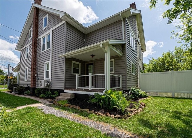 Beautifully updated THREE BEDROOM - Southe... - Beautifully updated THREE BEDROOM - Southe... Casa