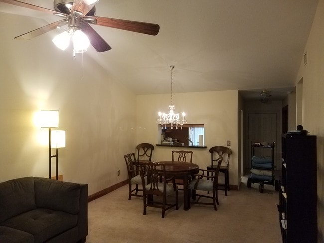Dinning room - 5200 E Club Cir Unit 202