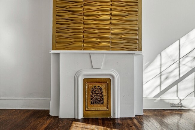 Photo - 37 W 34th St.