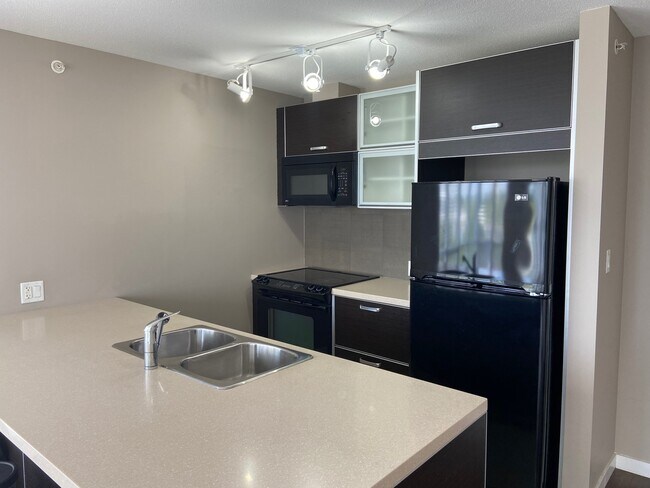 3404-13688 100 Avenue