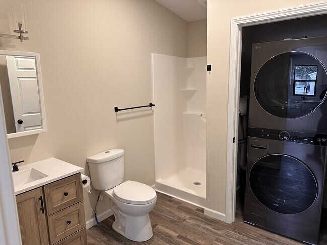 Photo - 406 E Sycamore St