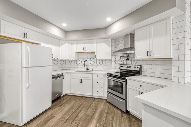 Photo - 7318 N 43rd Ln