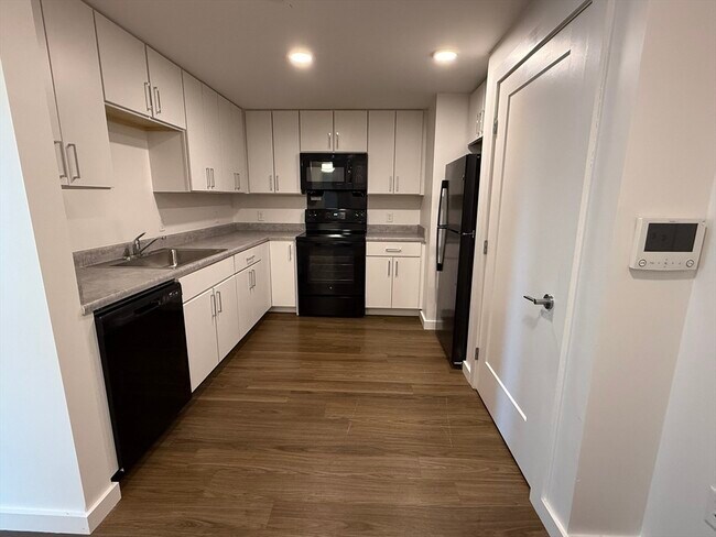 Photo - 466 River St Unit 217