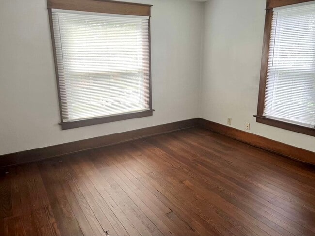 Photo - 66 W Perry St Unit 66 1/2 West Perry