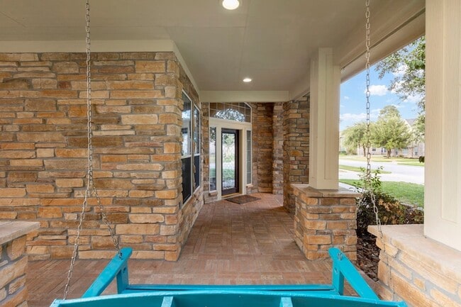 19403 Country Village Dr