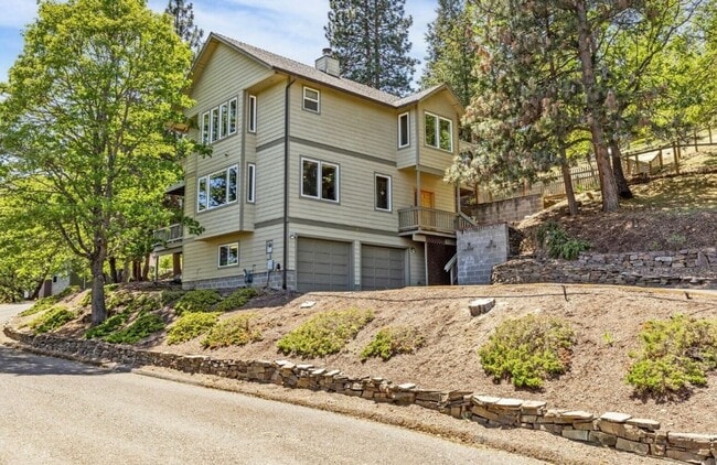 Charming 3BR House in Ashland - Charming 3BR House in Ashland