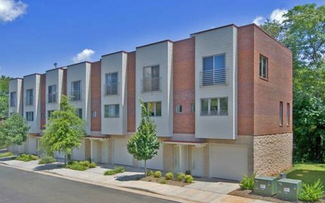 Building Photo - 1013 Linden Ave