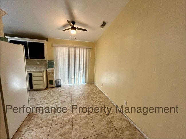 Photo - Cute 3 Bed/2 Bath SW Bakersfield Home w RB...