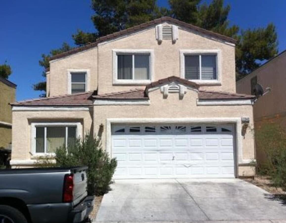 Spacious 4 Bedroom Home in a Gated Community with Attached 2-Car Garage - Spacious 4 Bedroom Home in a Gated Community with Attached 2-Car Garage