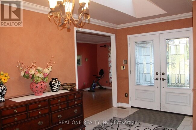 Photo - 1019 Aldersbrook Rd