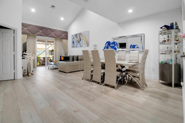 Photo - 5095 Madison Lakes Cir N