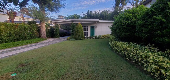 Building Photo - 1423 Oneco Ave