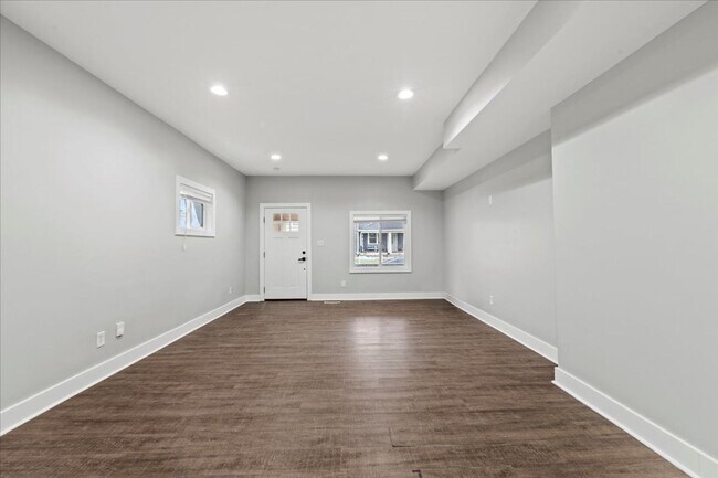 Photo - 201 N Gray St