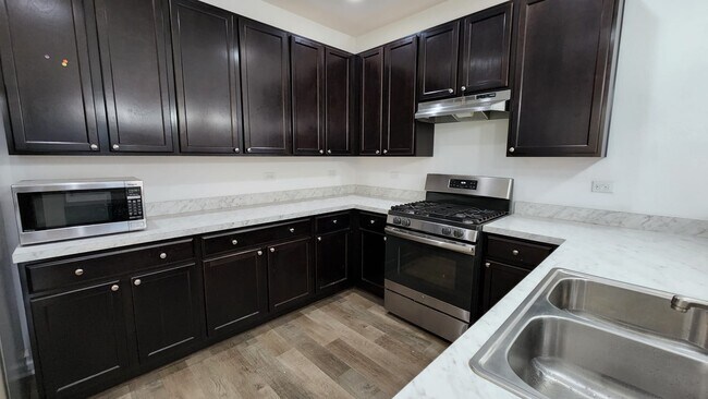 Photo - 4028 Trenwith Ln