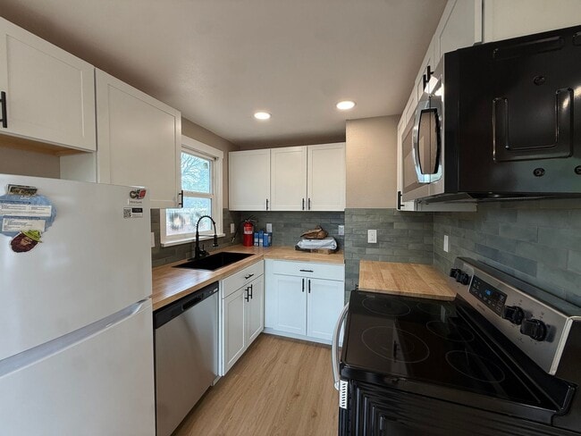 Photo - 39 Sunflower Rd