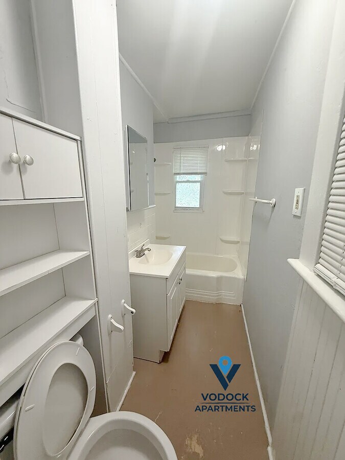 Photo - 105 Rhodes St