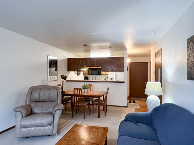 Photo - 380 E 11th Ave