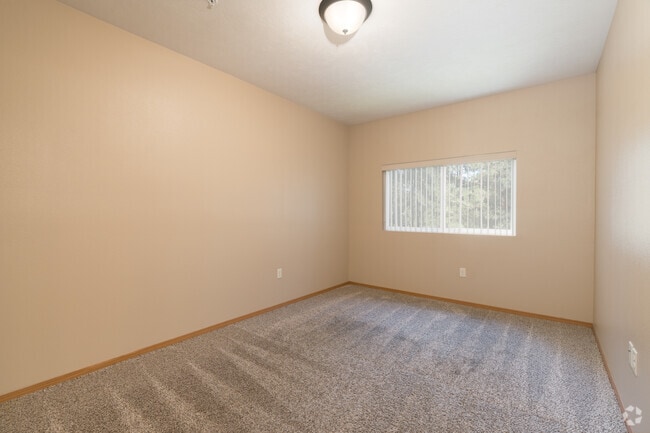 2BR, 2BA - 1,007SF - Bedroom