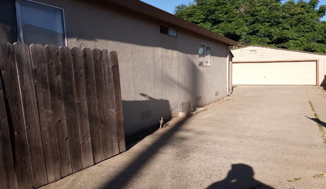 Photo - 3900 38th St