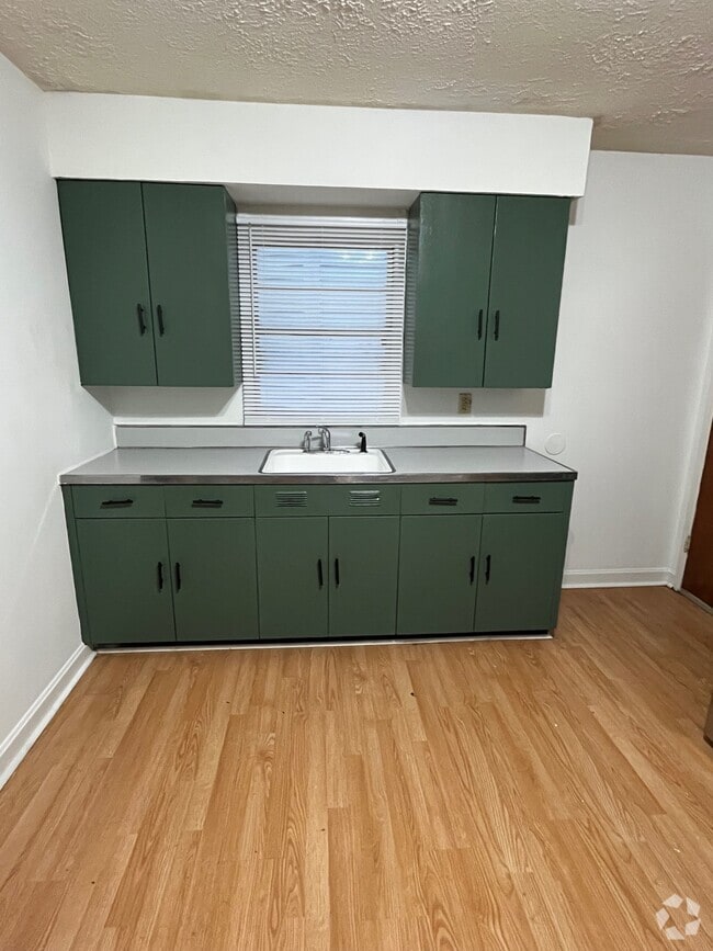 Building Photo - 425 Shelby Pkwy Unit 3 Rental