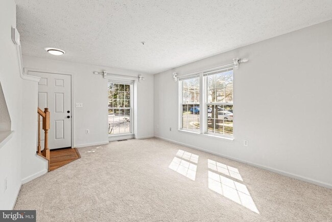 Photo - 8224 Spadderdock Way