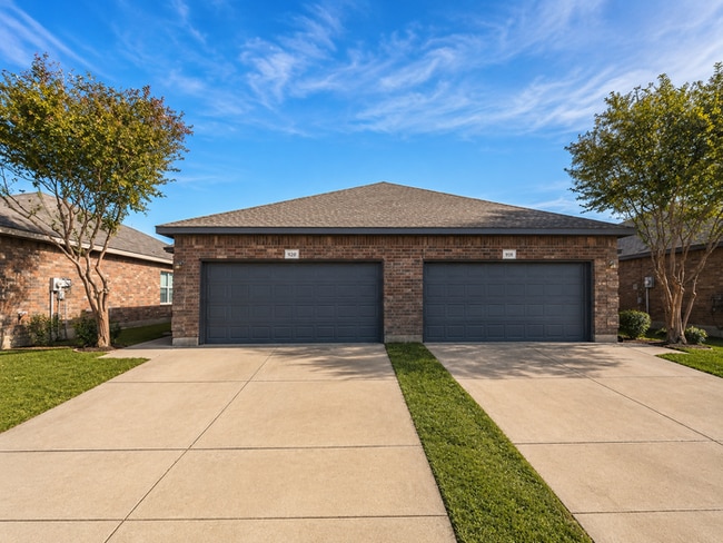 Building Photo - Charming Duplex in Burleson Texas! Coming soon September 2026!