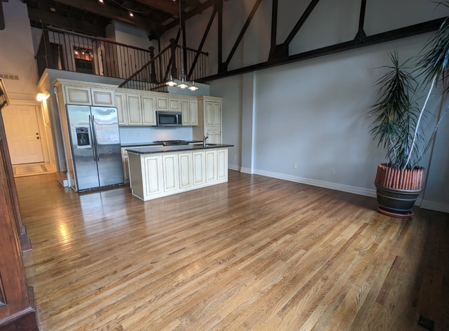 Photo - 1715 Summit St Unit 204