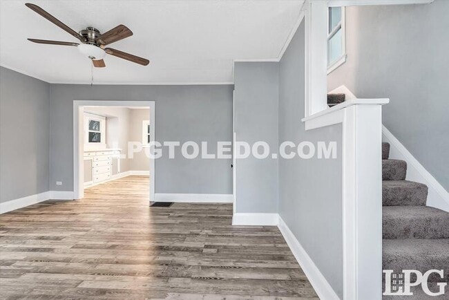 Photo - 927 Alvison Rd