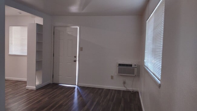 Photo - 5630 53rd St Unit #1