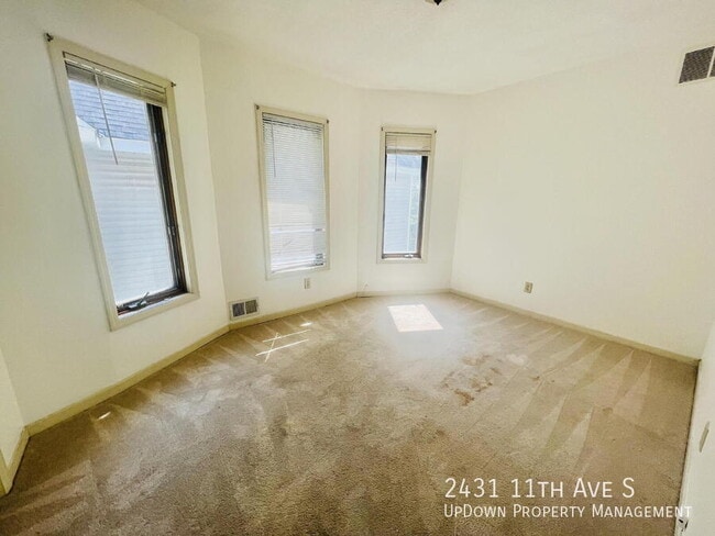 Photo - 2431 11th Ave S