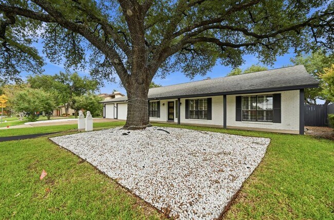 Building Photo - 4805 Greystone Dr