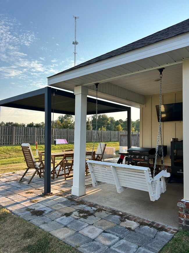 Photo - 23298 Lieutenant Ave