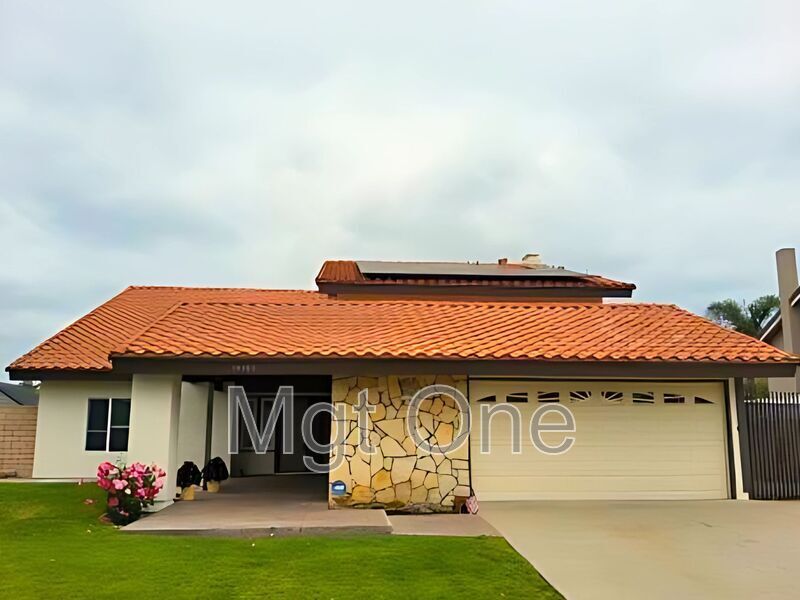 Photo - 19903 Felicia Dr House
