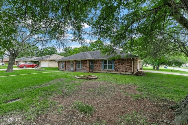 Photo - 9202 Highcrest Dr