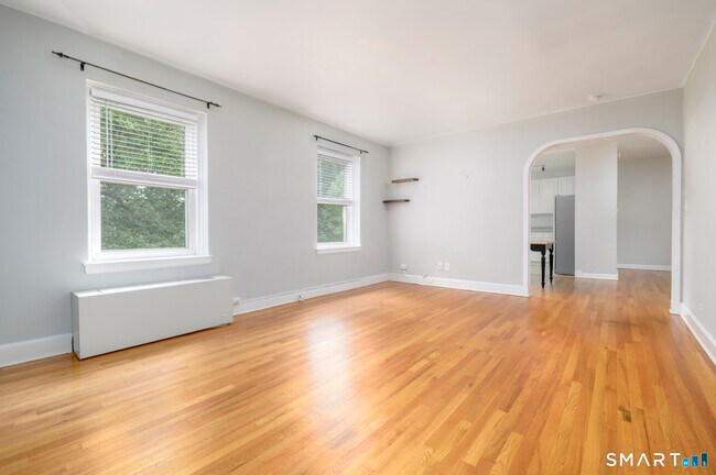 136 Woodside Green Unit 3A