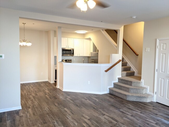 Photo - Recently renovated townhome in Ballenger C...