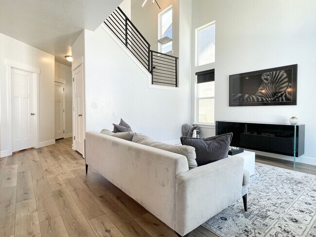 Photo - Modern Townhome at North Pointe Village!