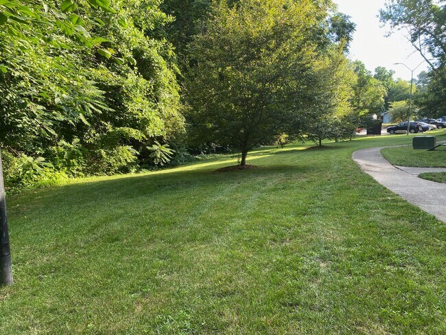 Photo - 7122 Longstreet Dr Unit C