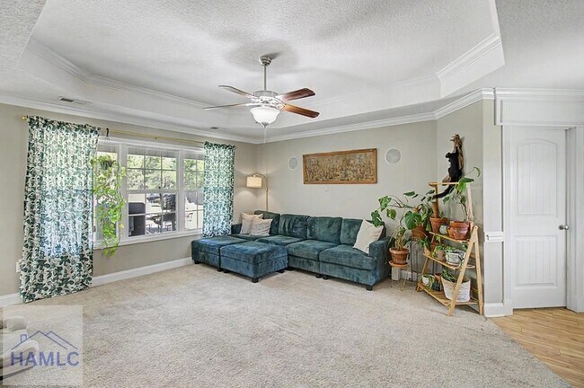 Photo - 220 Jackson Ave NE