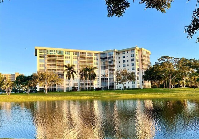 Building Photo - 3010 N Course Dr Unit 511 Rental