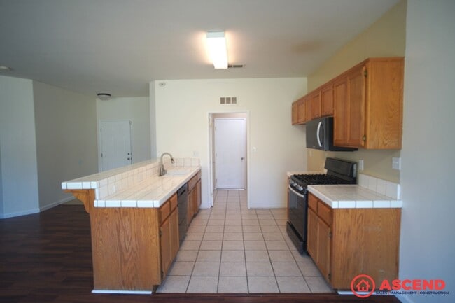 Photo - 9216 Topico Ct
