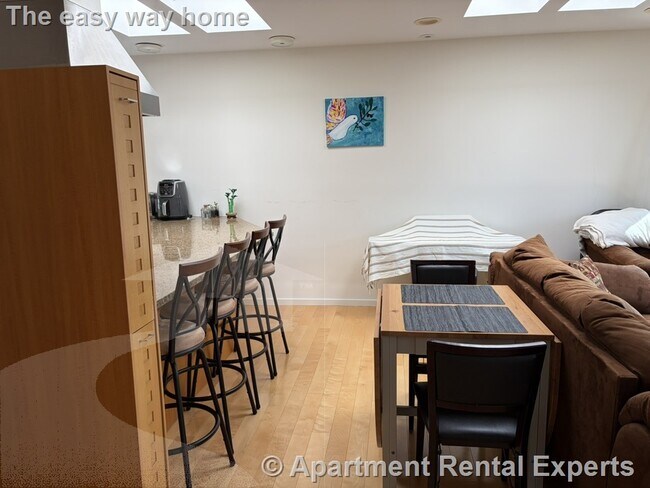 29 Warren St Unit 4