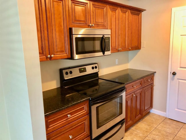 Photo - 16 Stardust Ct