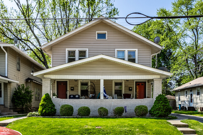 Photo - 631 E 56th St Townhome